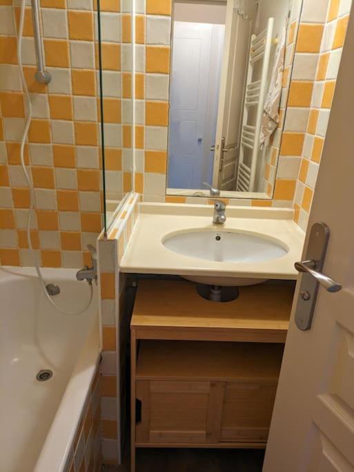 Apartment Superbe Avec Piscine 1 *